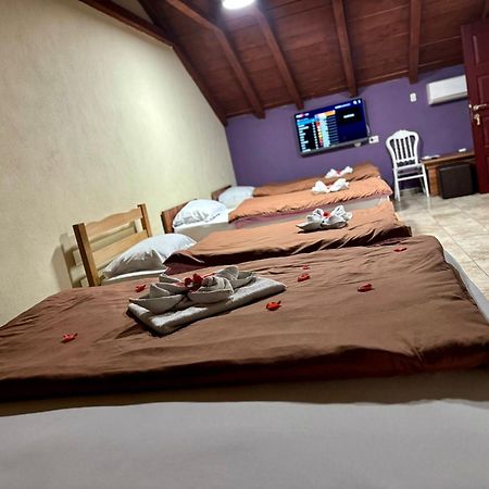 Hotel Atika Скопье Экстерьер фото