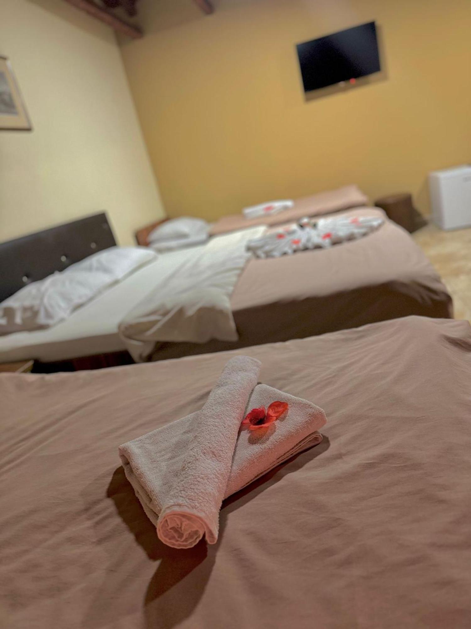 Hotel Atika Скопье Экстерьер фото