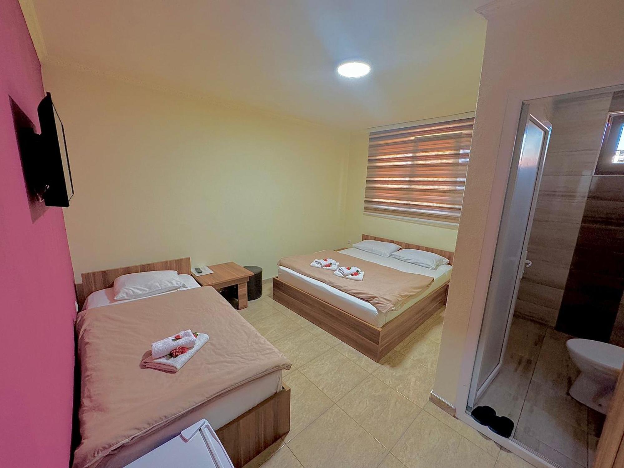 Hotel Atika Скопье Экстерьер фото