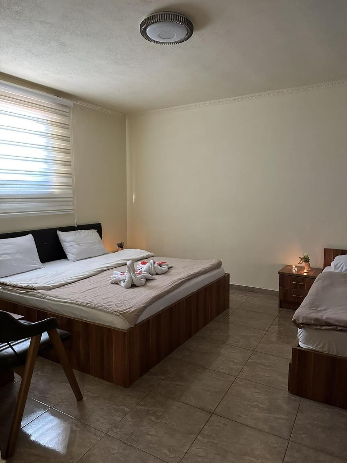 Hotel Atika Скопье Экстерьер фото