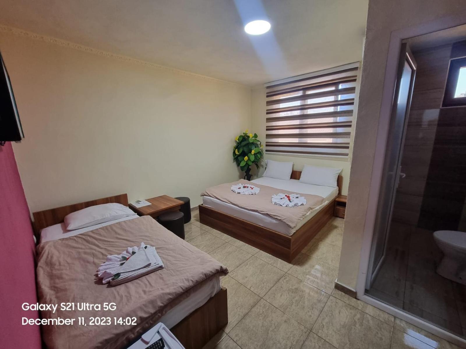 Hotel Atika Скопье Экстерьер фото