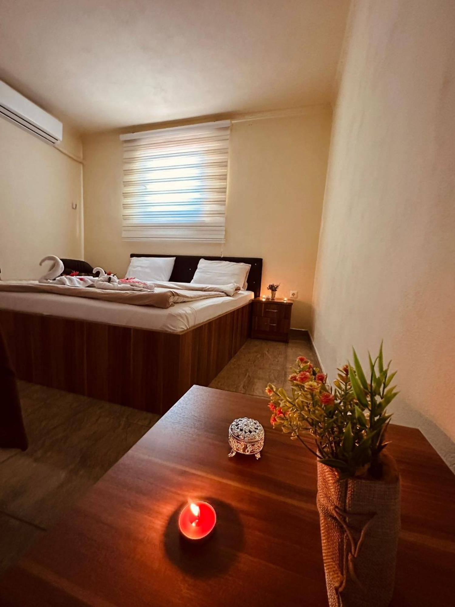 Hotel Atika Скопье Экстерьер фото