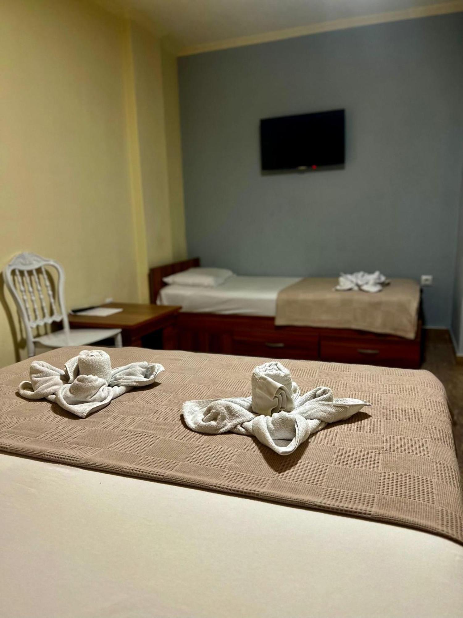 Hotel Atika Скопье Экстерьер фото