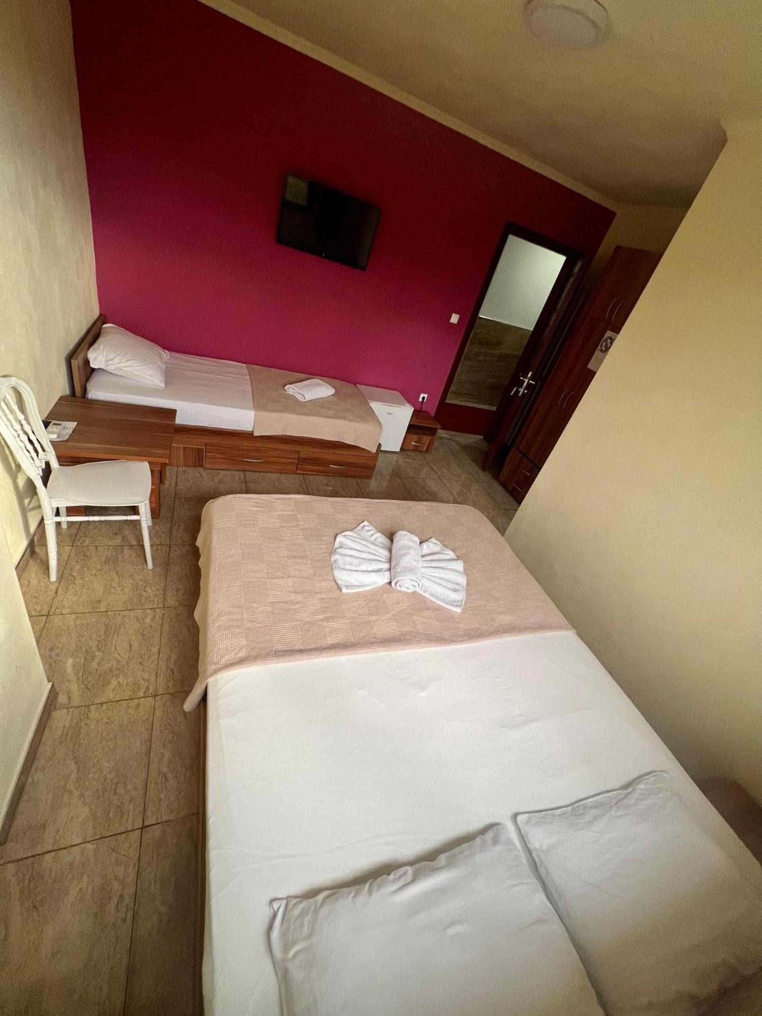 Hotel Atika Скопье Экстерьер фото