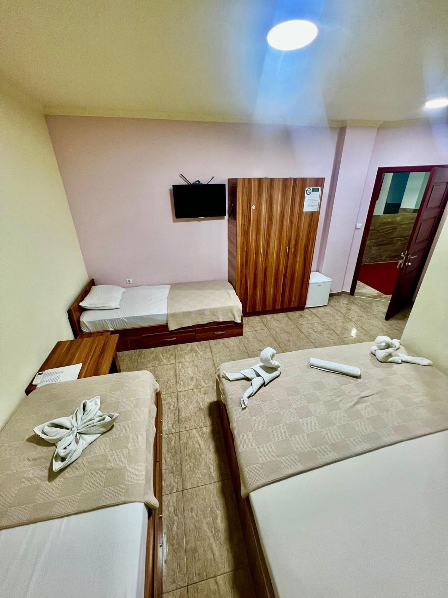 Hotel Atika Скопье Экстерьер фото